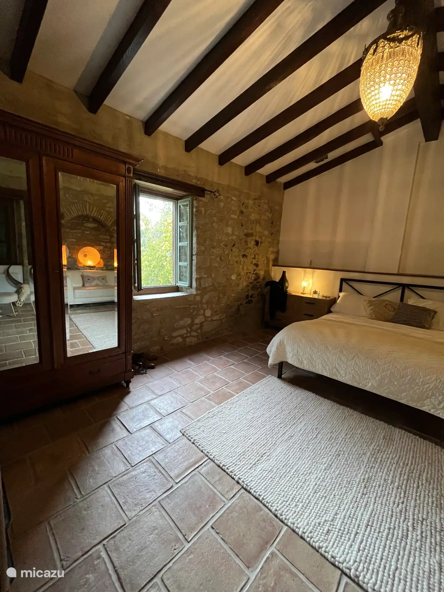 Bonita vista al jardín.