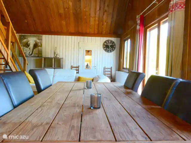Maison Tournavaux | France, Ardennes françaises , Tournavaux - chalet Du salon confortable, vous avez une belle vue sur le jardin et les environs.