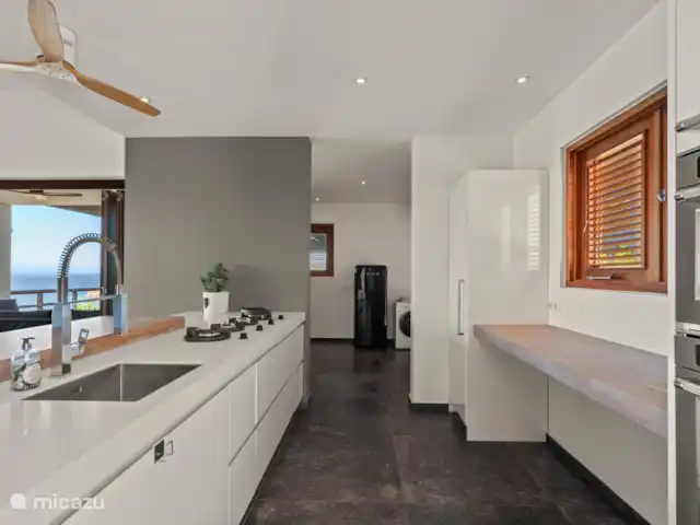 Villa Lahara huren in Curaçao, Banda Abou (west), Cas Abao - villa Open keuken met fantastisch uitzicht