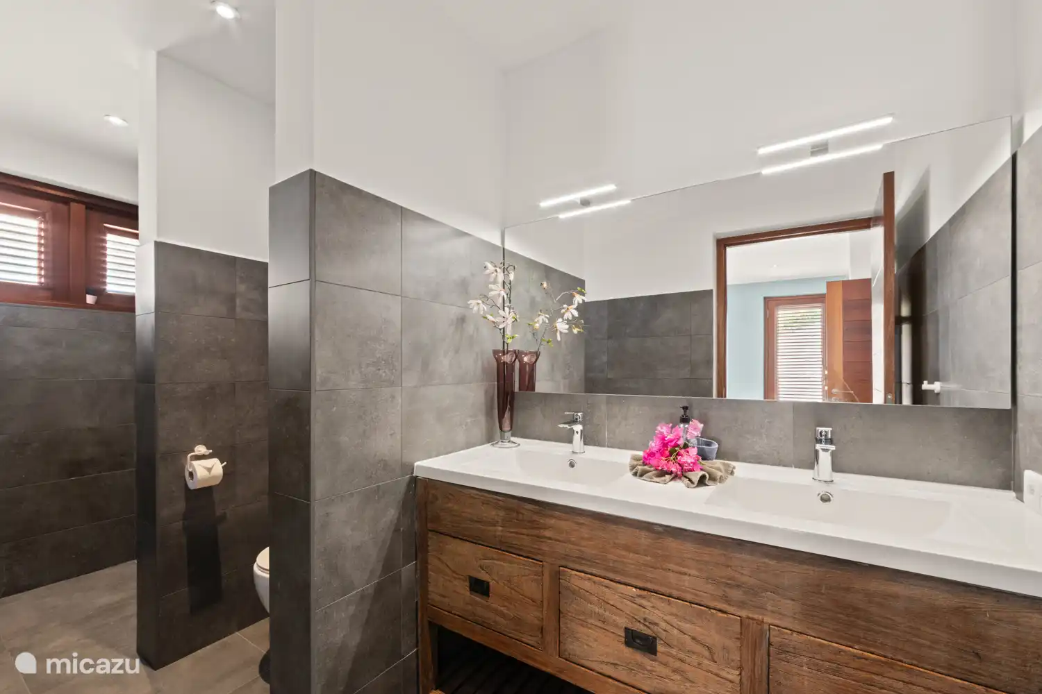 Badezimmer im Erdgeschoss