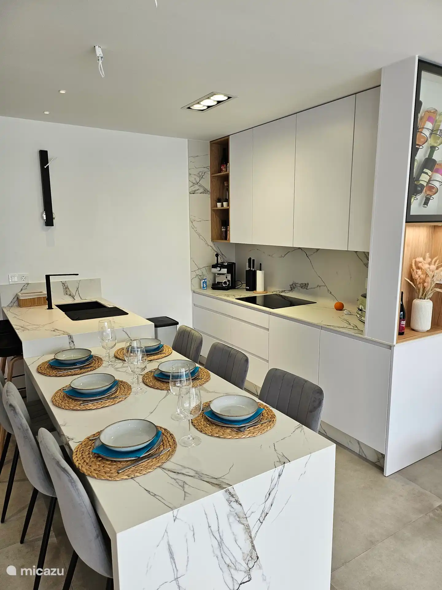 Küche mit allen Annehmlichkeiten.