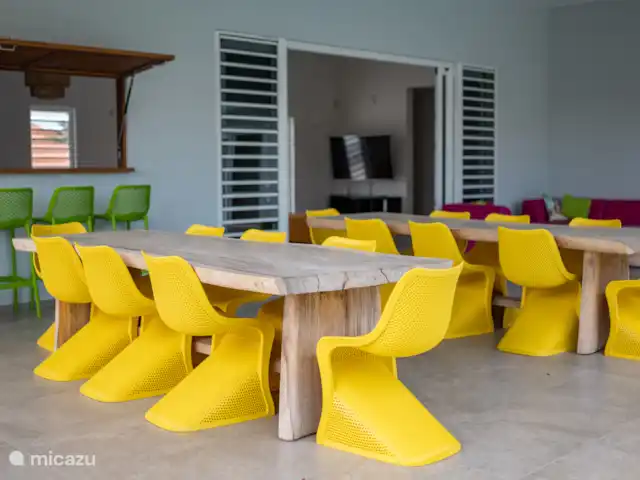 Villa La Familia Retreat, Jan Thiel | Curaçao, Banda Ariba (est), Jan Thiel - villa Tables