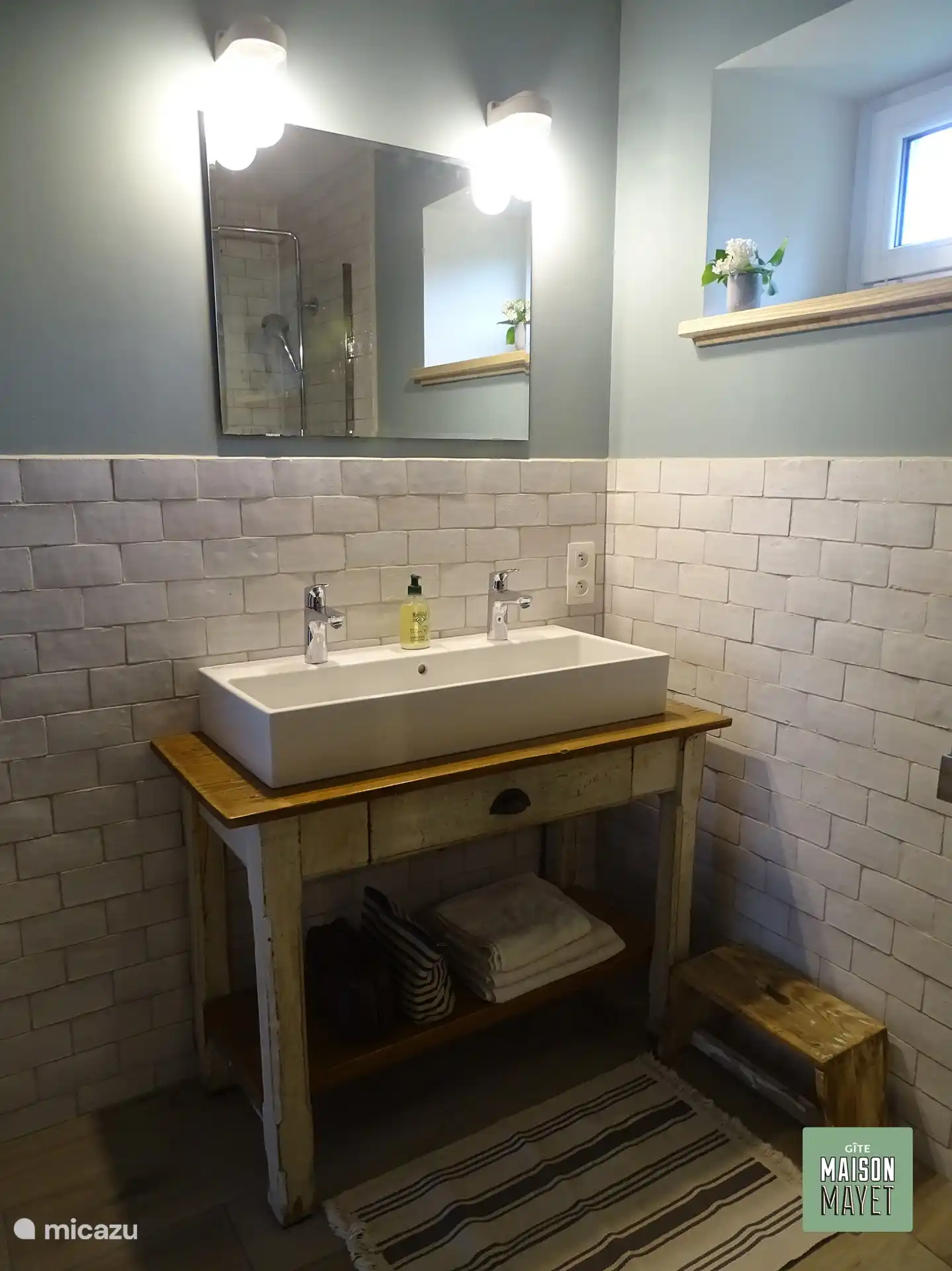 Waschbecken mit Baddetail