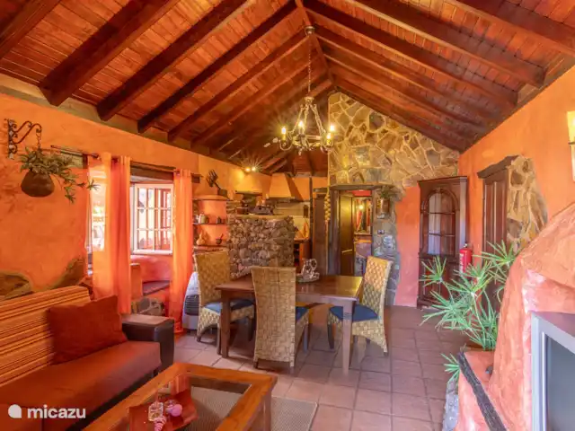 Wandelen, Spanje, La Palma, El Paso, gîte / cottage Hacienda La Centenaria Woonkamer