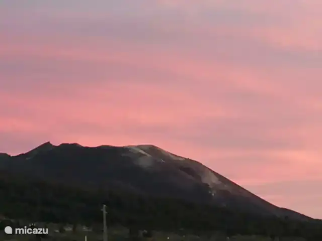 Wandelen, Spanje, La Palma, El Paso, gîte / cottage Hacienda La Centenaria Zonsondergang van de Tajogaite