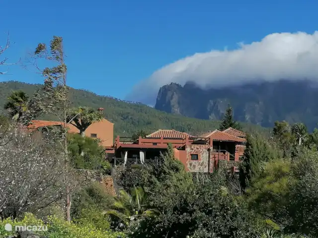 Wandelen, Spanje, La Palma, El Paso, gîte / cottage Hacienda La Centenaria Panoramisch uitzicht met uitzicht op het Nationaal Park La Caldera de Taburiente, biosfeerreservaat