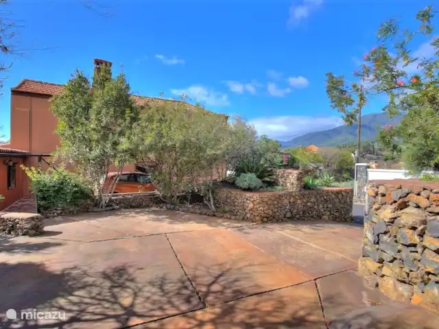Wandelen, Spanje, La Palma, El Paso, gîte / cottage Hacienda La Centenaria Parkeerplaats
