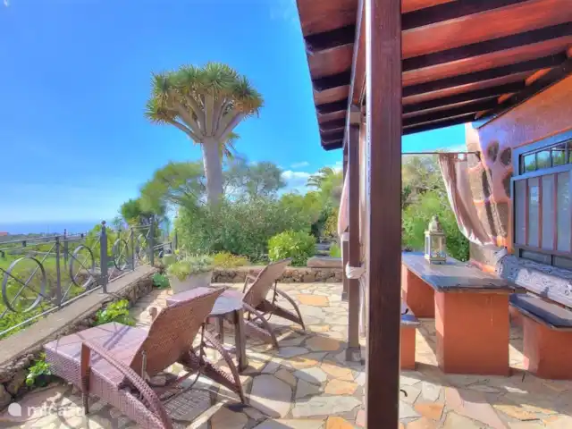 Wandelen, Spanje, La Palma, El Paso, gîte / cottage Hacienda La Centenaria Terras, barbecue, uitzicht op de nieuwe Tajogaite-vulkaan, Route van de vulkanen en de Atlantische Oceaan