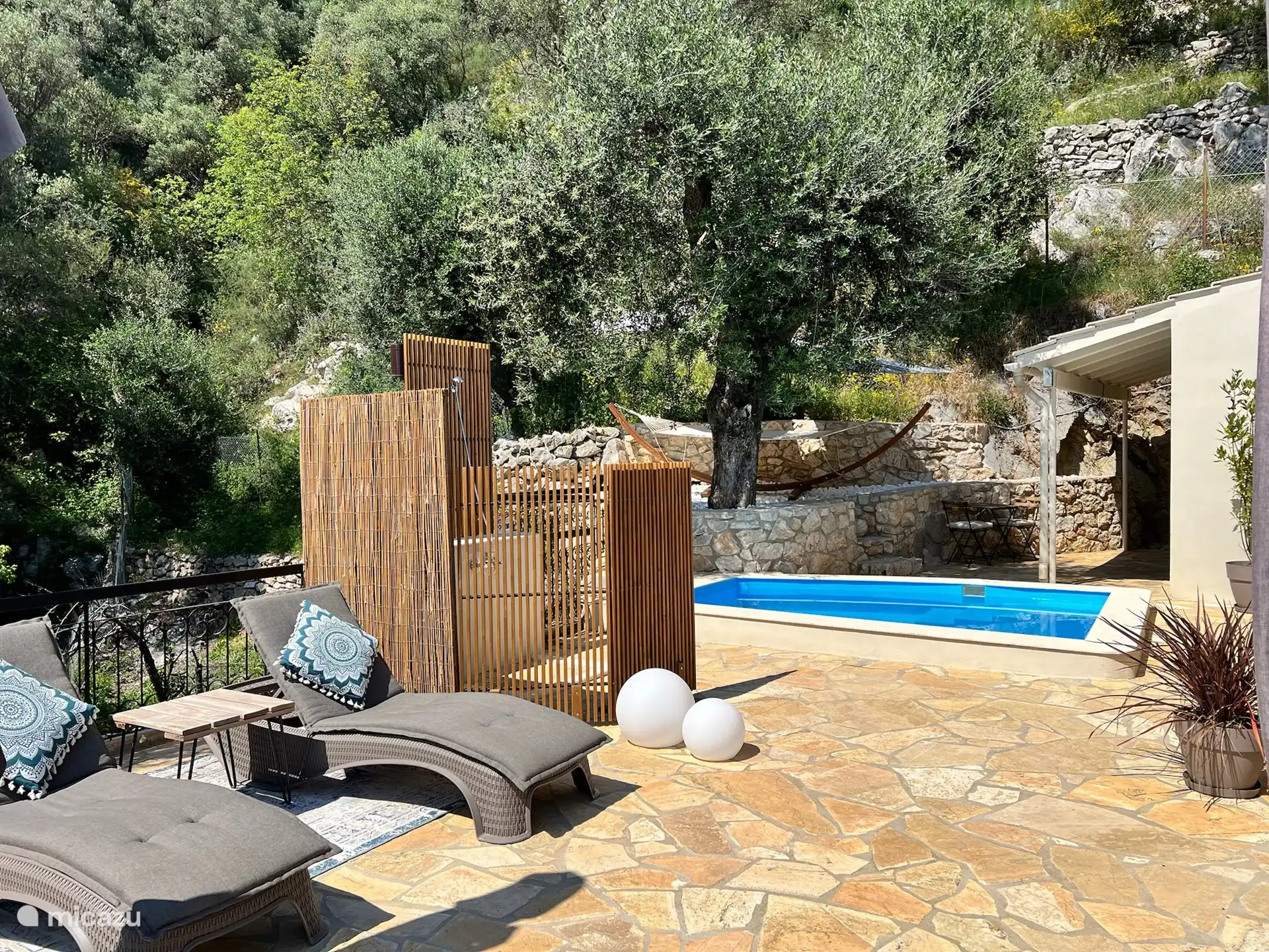 Location de Vacances Grèce, Corfou, Nissaki, appartement - La Strade 2 Chambres Apt. Réservé aux adultes