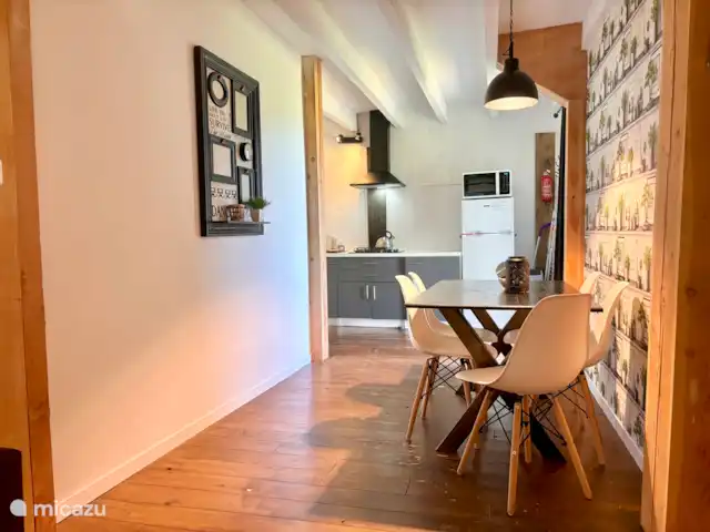 Maison CouCou 1 | France, Dordogne, Jumilhac-le-Grand - gîte / cottage Vue du salon sur la cuisine entièrement équipée.