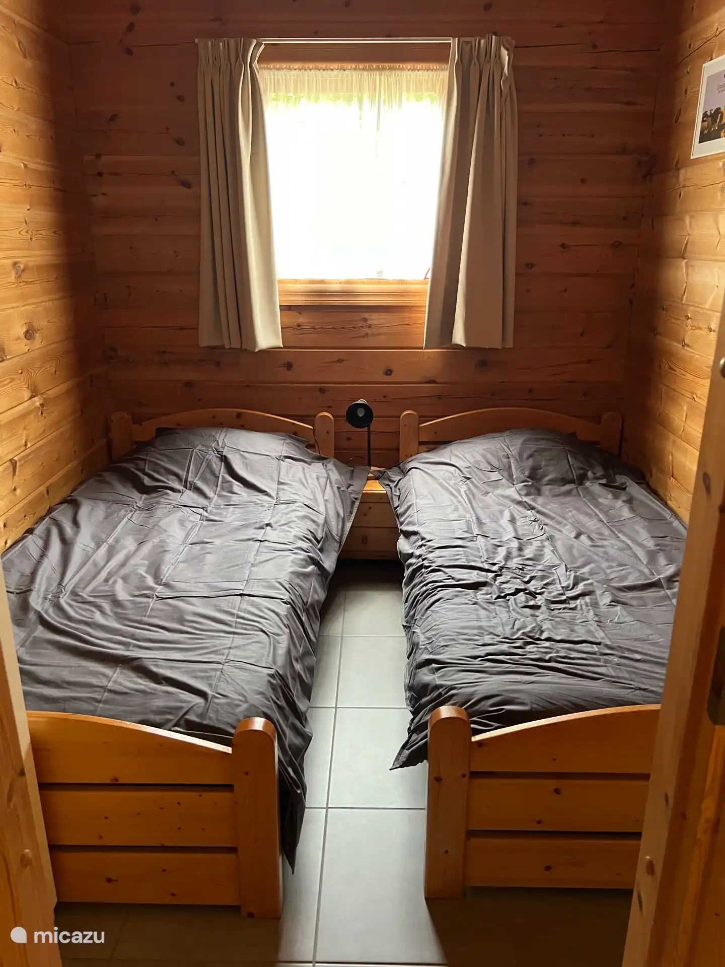 Schlafzimmer 2x separates Einzelbett