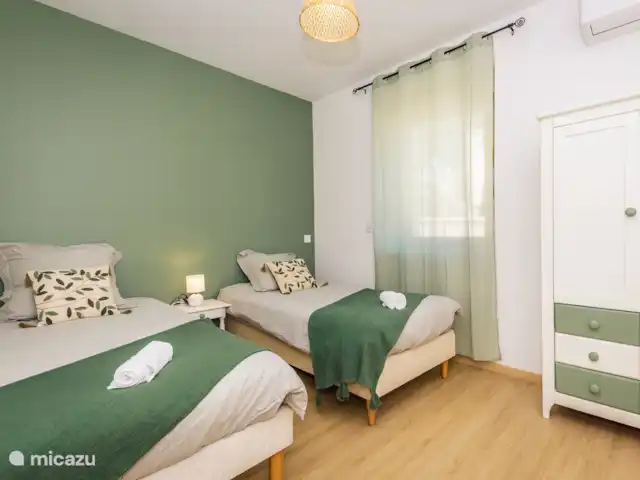 Les Huttes | France, Lot, Montgesty - maison de vacances Chambre
