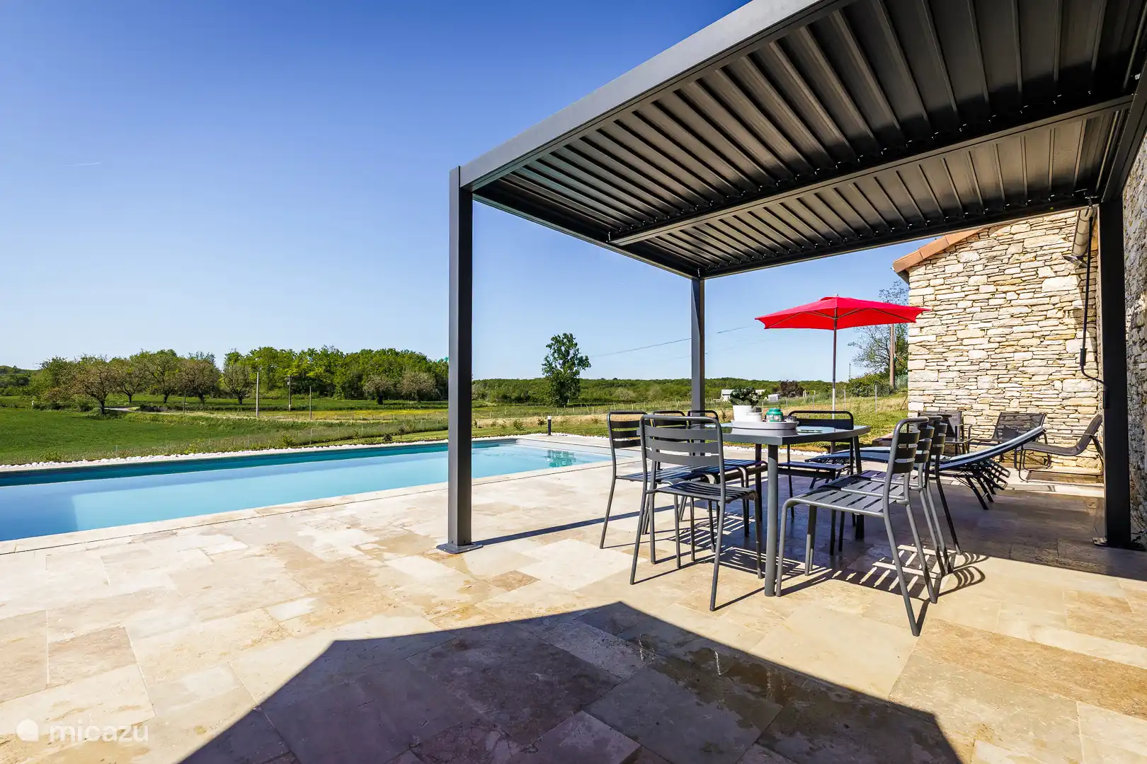 Disfruta de la terraza