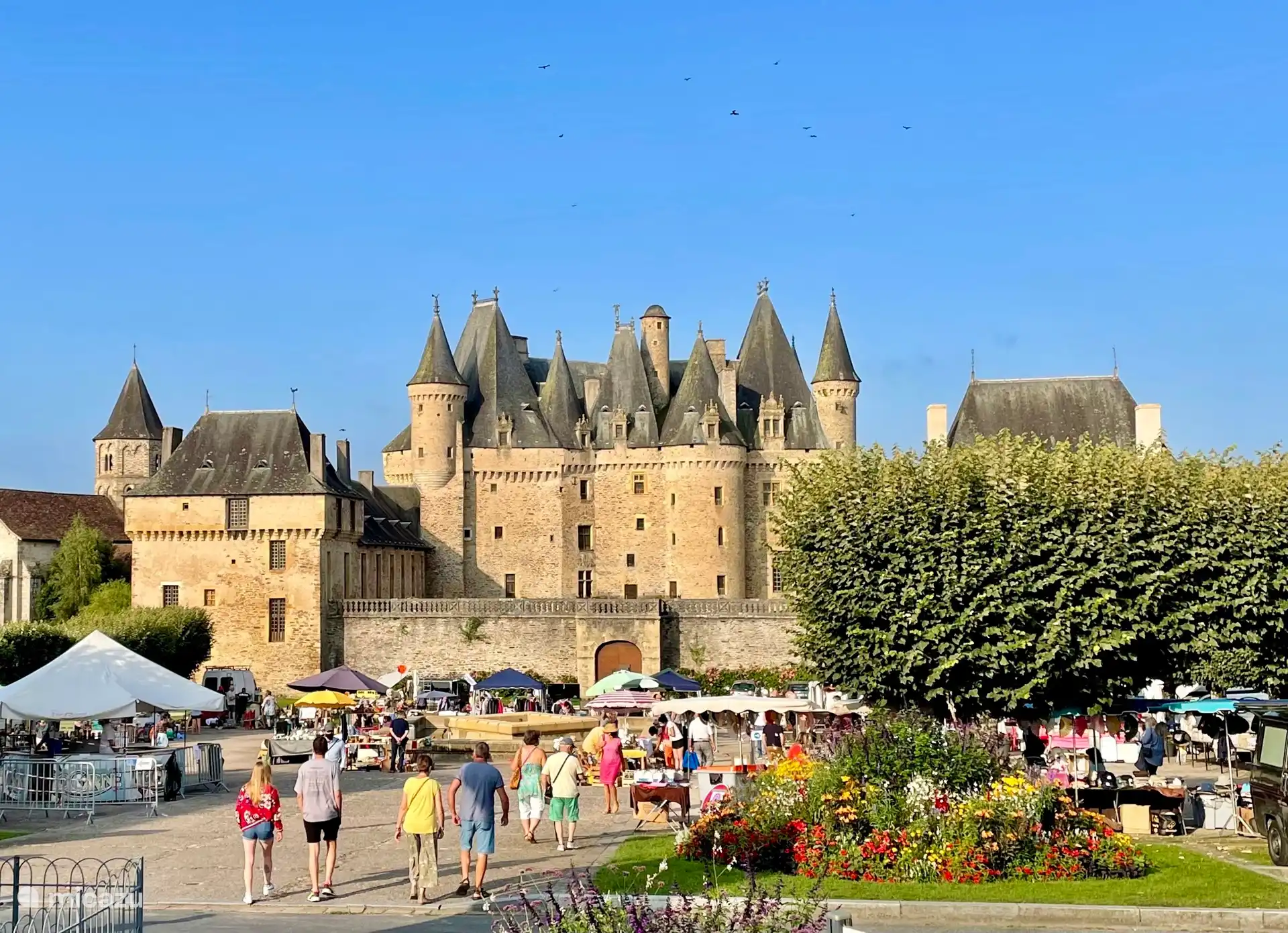 À deux pas se trouve le château de Jumilhac-Le-Grand.