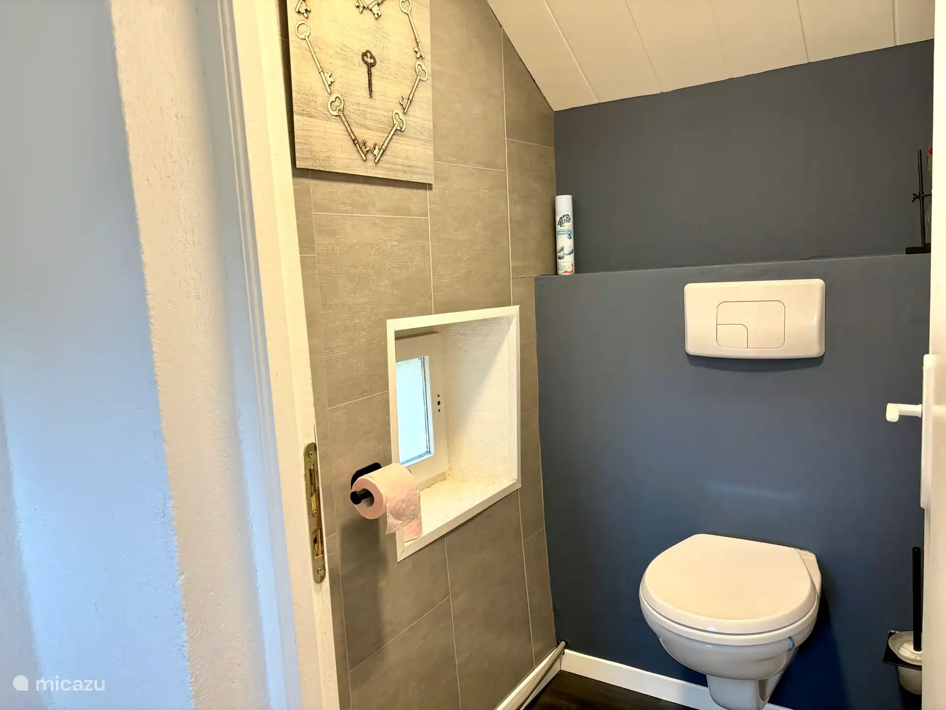 La Maison CouCou II dispose de toilettes séparées.