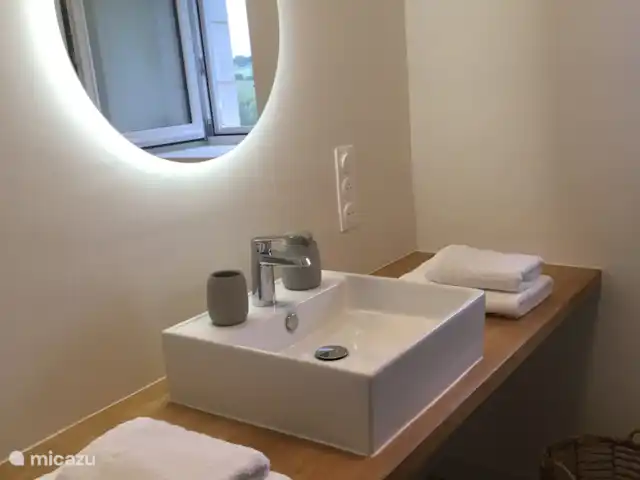 Maison Bonnecoste B&B - Suite 1 | France, Lot, Calès (Lot) - chambres d'hôtes Salle de bain privée