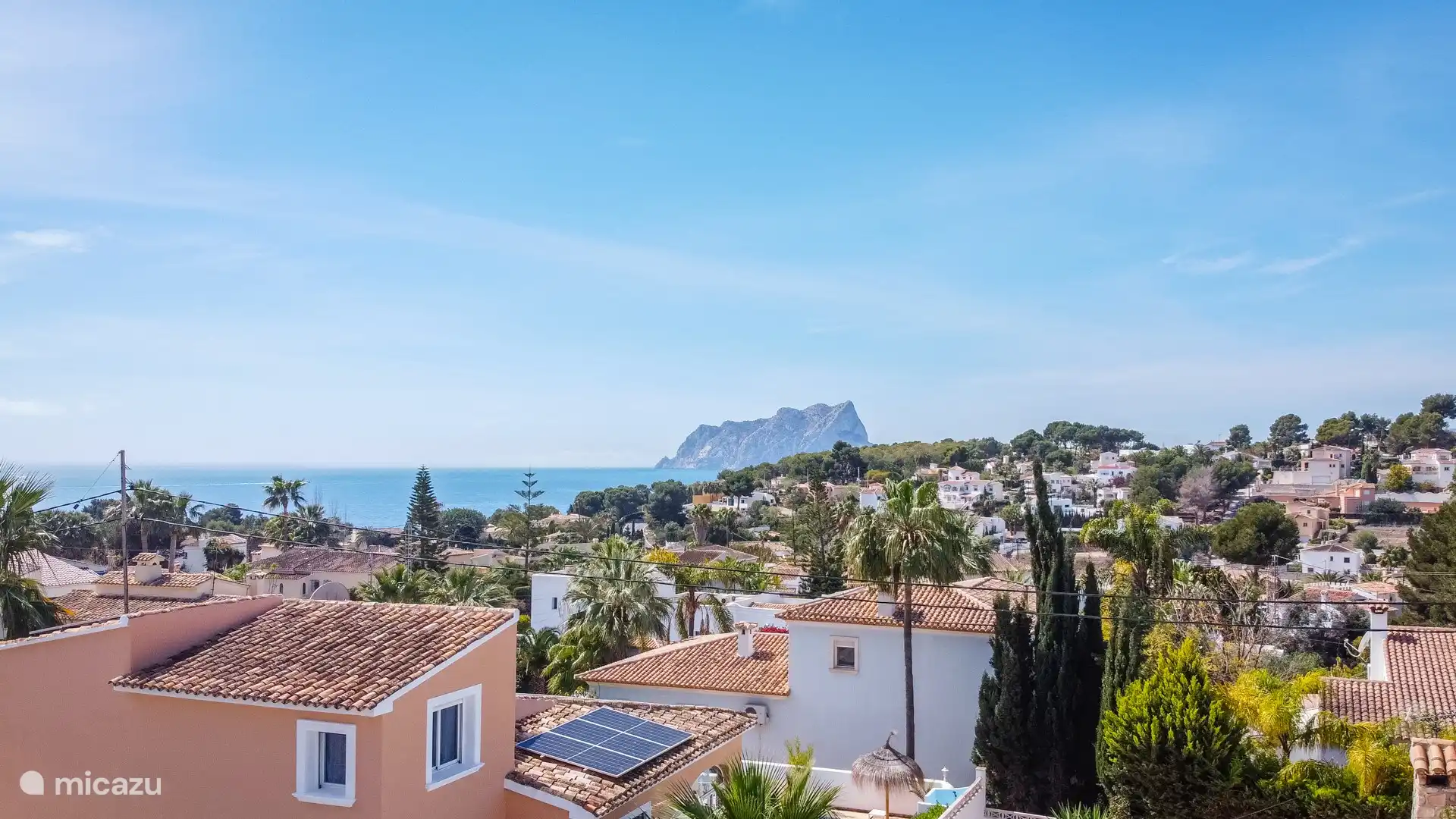 Blick von der Villa auf den Felsen von Calpe