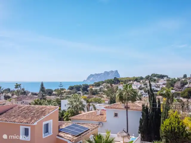 Villa La Fosca huren in Spanje, Costa Blanca, Benissa - villa Uitzicht vanuit de villa op de rots van calpe
