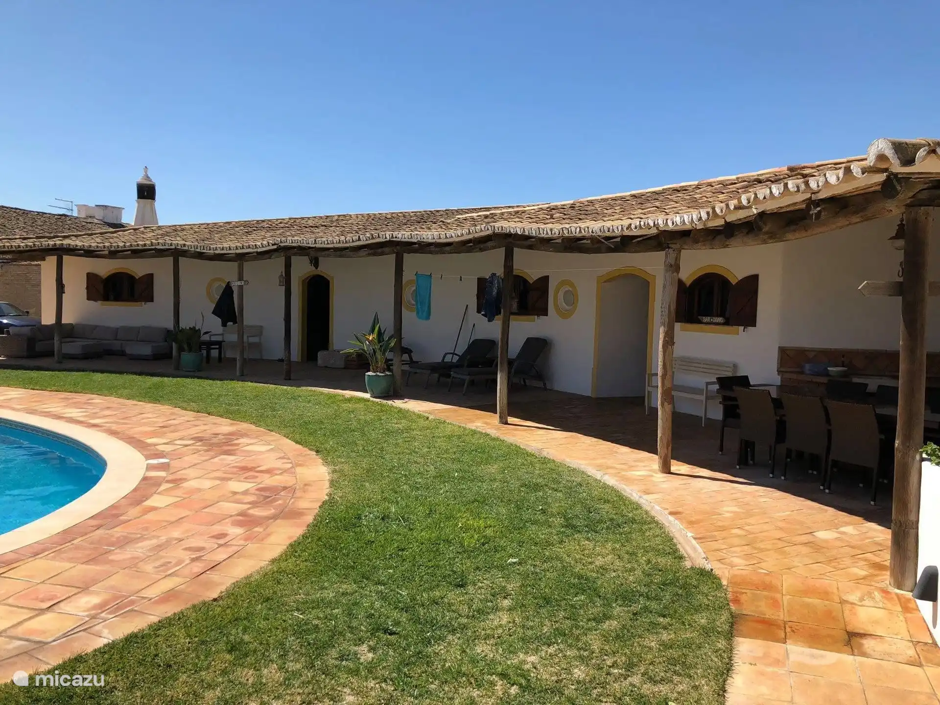 La terraza para un poco de sombra 