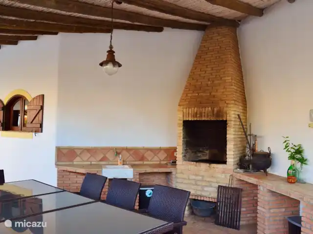 Casa Mealha huren in Portugal, Algarve, Boliqueime - villa Nog een grote eettafel waar je ook kan BBQ’en.