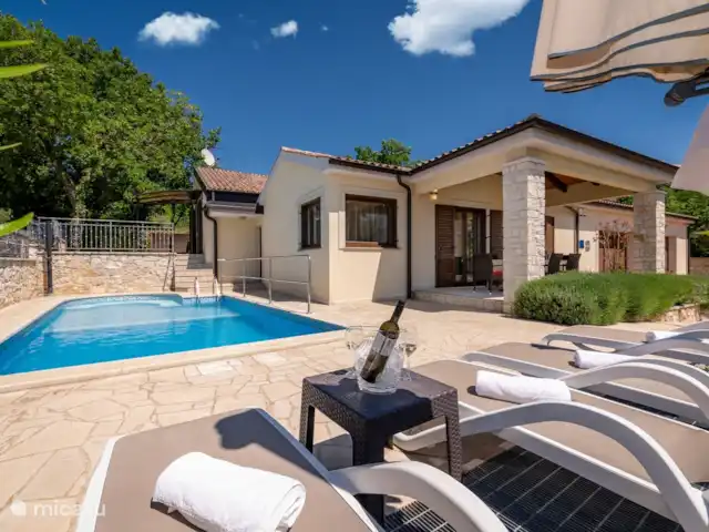 Villa Bellavista | Croatie, Istrie, Visnjan - villa Piscine + transats