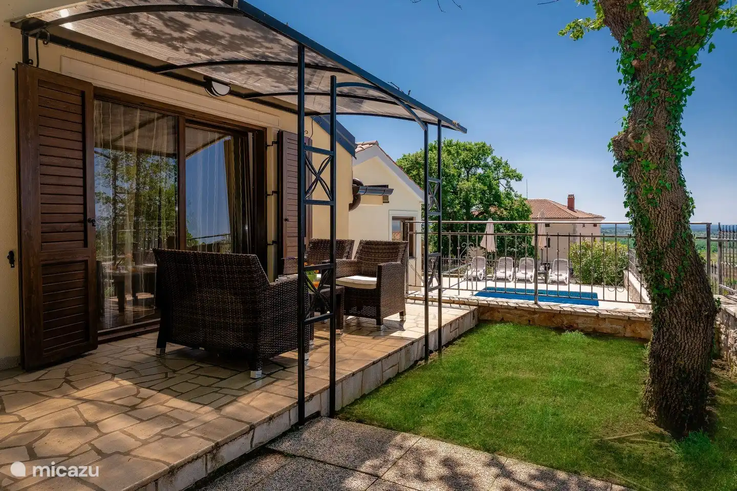 coin salon extérieur