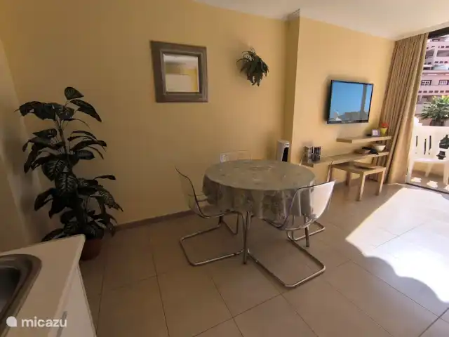 Location de Vacances Espagne, Tenerife, Los Cristianos, studio - Port du château Salon