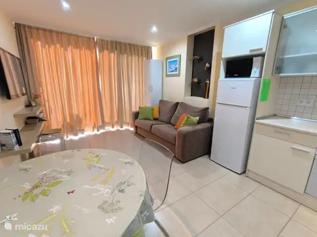 Location de Vacances Espagne, Tenerife, Los Cristianos, studio - Port du château Salon