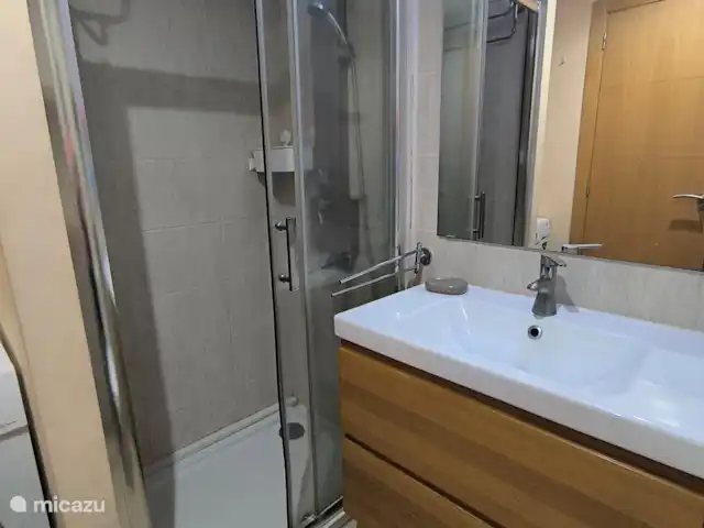 Location de Vacances Espagne, Tenerife, Los Cristianos, studio - Port du château salle de Bains