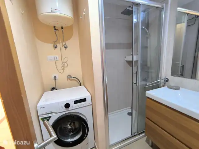 Location de Vacances Espagne, Tenerife, Los Cristianos, studio - Port du château douche