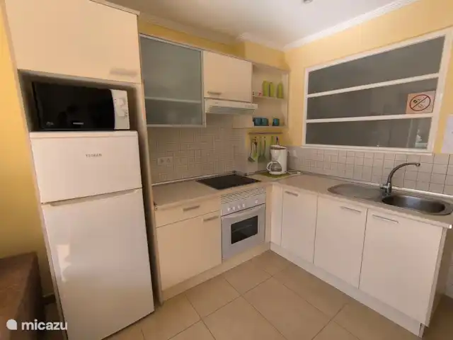 Location de Vacances Espagne, Tenerife, Los Cristianos, studio - Port du château cuisine