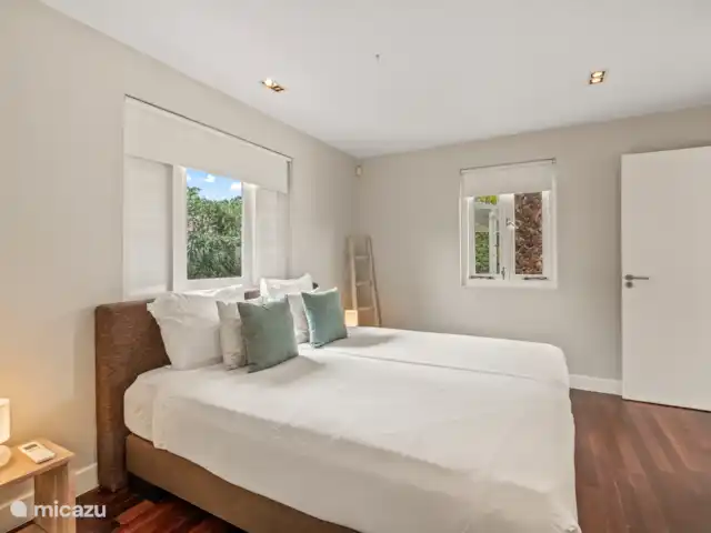 Villa Solaya 1, Jan Thiel | Curaçao, Banda Ariba (est), Jan Thiel - villa Chambres avec climatisation et beaucoup d’espace de rangement.