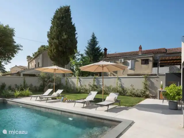 Villa Bino et Marija | Croatie, Istrie, Sveti Lovrec - villa Chaises longues + piscine