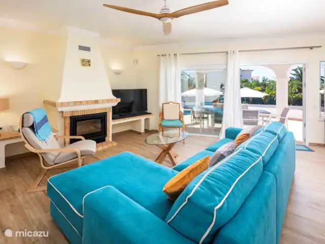 Carpe Diem | Portugal, Algarve, Carvoeiro - villa Salon avec télévision et un canapé confortable (qui n’est pas un canapé-lit)