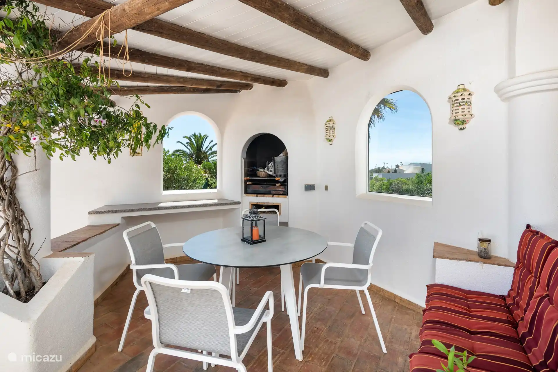 Notre terrasse préférée avec un barbecue traditionnel