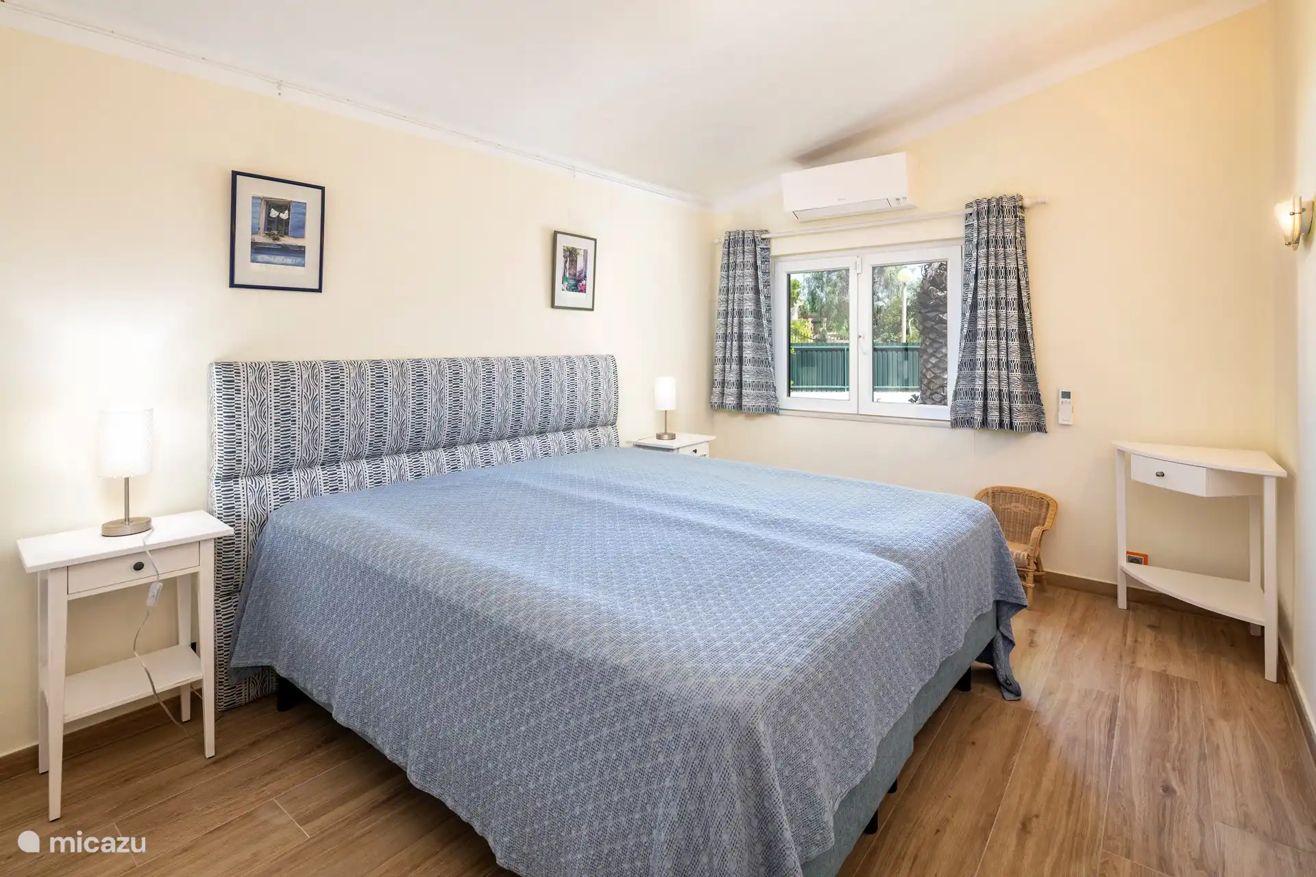 Chambre N° 2 avec deux lits simples