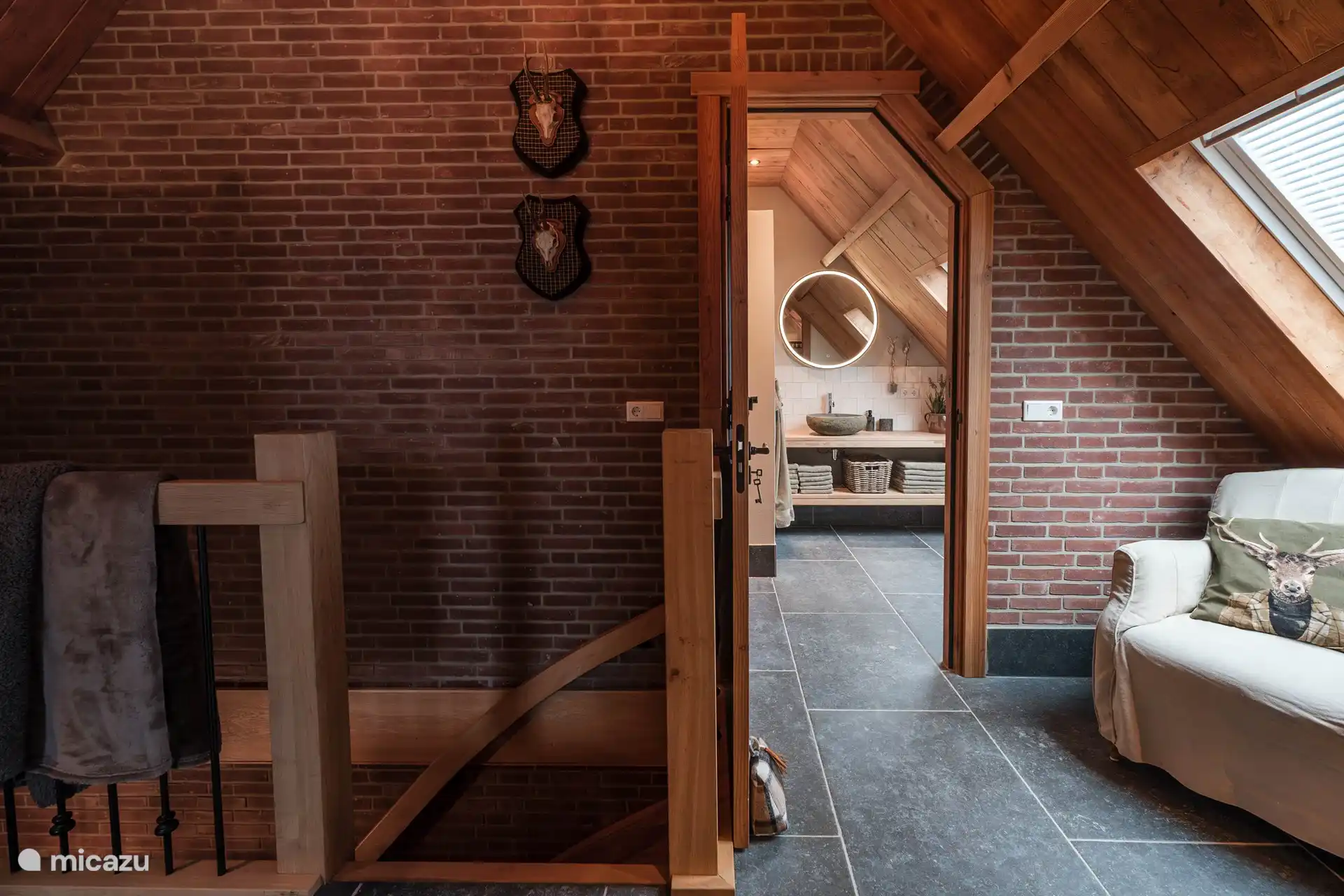 Treppenabsatz im ersten Stock Rural Twente - 't Koetshuis