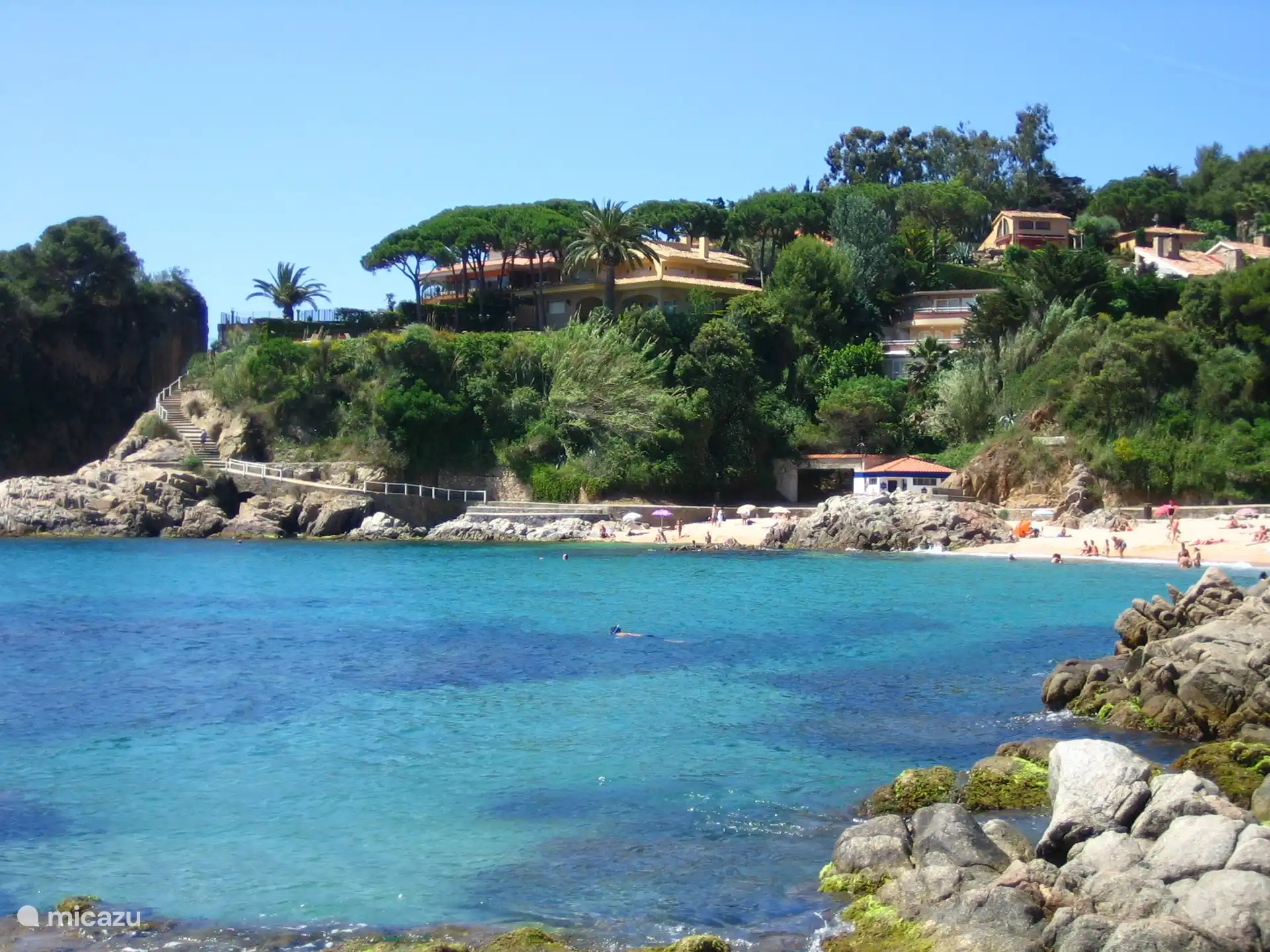 Cala Sant Francesc Strand 4 Gehminuten vom Haus entfernt.