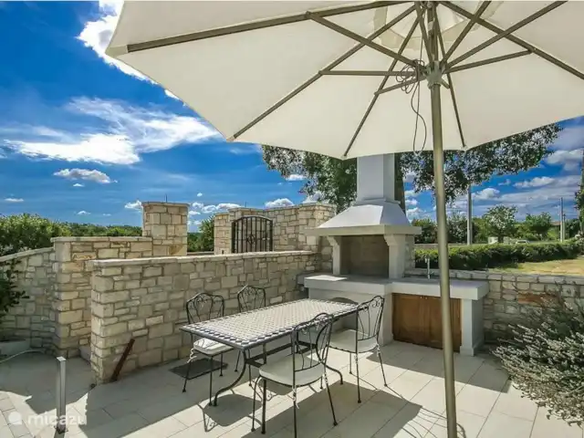 Villa Lenka huren in Kroatië, Istrië, Sveti Lovrec - villa buitentafel