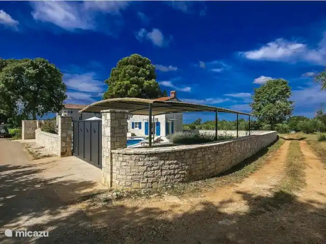 Villa Lenka huren in Kroatië, Istrië, Sveti Lovrec - villa entree