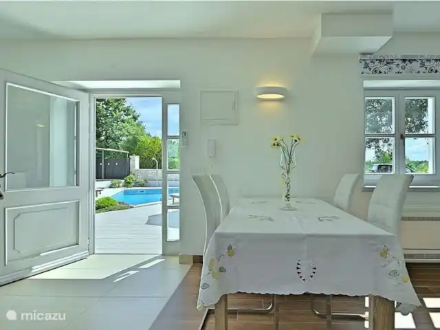 Villa Lenka huren in Kroatië, Istrië, Sveti Lovrec - villa eettafel