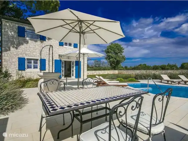 Villa Lenka huren in Kroatië, Istrië, Sveti Lovrec - villa buitentafel