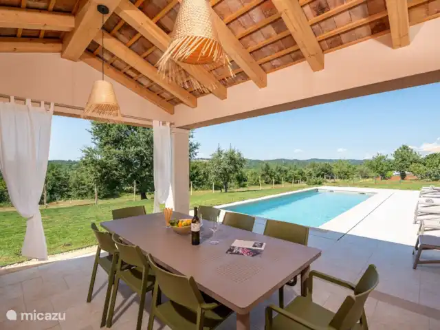 Villa Belci huren in Kroatië, Istrië, Pazin - villa veranda + buitentafel