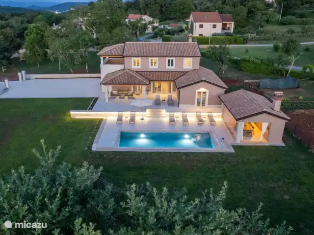 Villa Belci huren in Kroatië, Istrië, Pazin - villa vanuit de lucht
