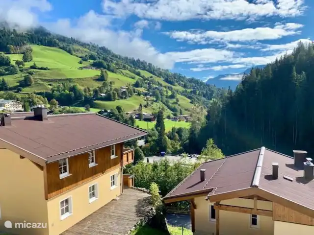 Profitez de Saalbach Top E2 | Autriche, Salzburgerland, Saalbach - appartement Vue depuis le balcon.