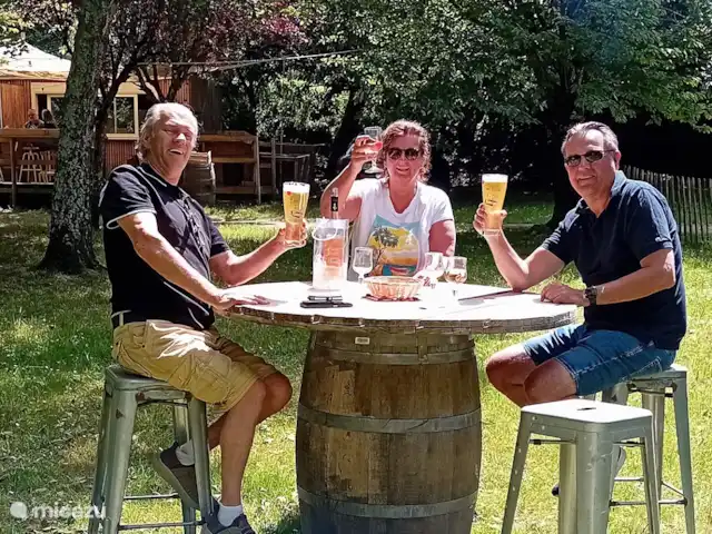 Confolens | France, Charente, Chirac - gîte / cottage Boissons et repas agréables au bord de la Vienne à Confolens