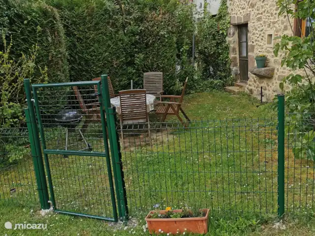 Confolens | France, Charente, Chirac - gîte / cottage Seul le gîte Confolens dispose d’un jardin privé supplémentaire.