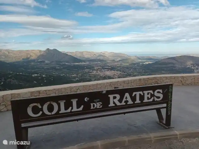 vakantiehuis huren in Spanje, Costa Blanca, Benidoleig – La Isabella Uitzicht vanaf Coll de Rates. Op achtergrond de zee