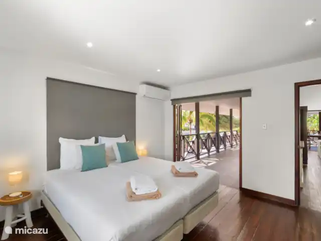Villa Solaya 3, Jan Thiel | Curaçao, Banda Ariba (est), Jan Thiel - villa Portes-fenêtres donnant sur la terrasse