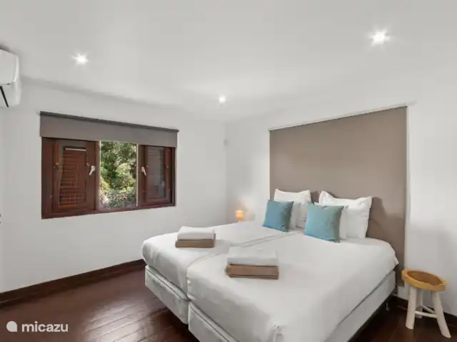 Villa Solaya 3, Jan Thiel | Curaçao, Banda Ariba (est), Jan Thiel - villa Lits à sommier tapissier de luxe